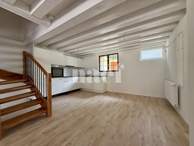 Bel appartement en duplex et rénové de 3.5 pièces à louer ! (2)