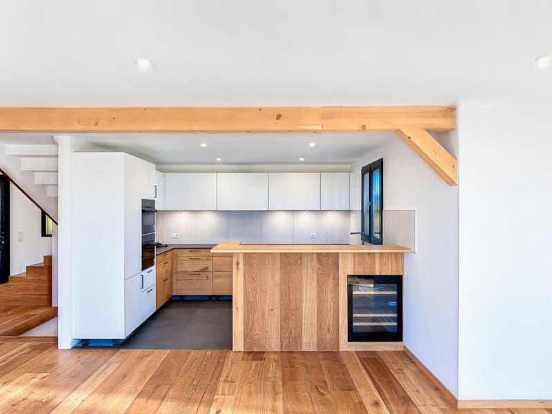 Spacieuse maison rénovée de 9 pièces (5)