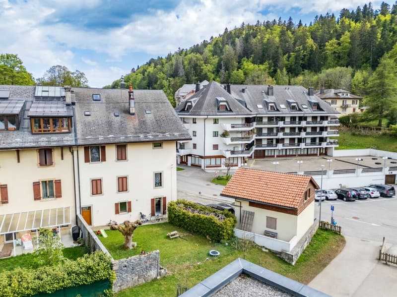 Mischgebäude im Herzen des Dorfes (4)