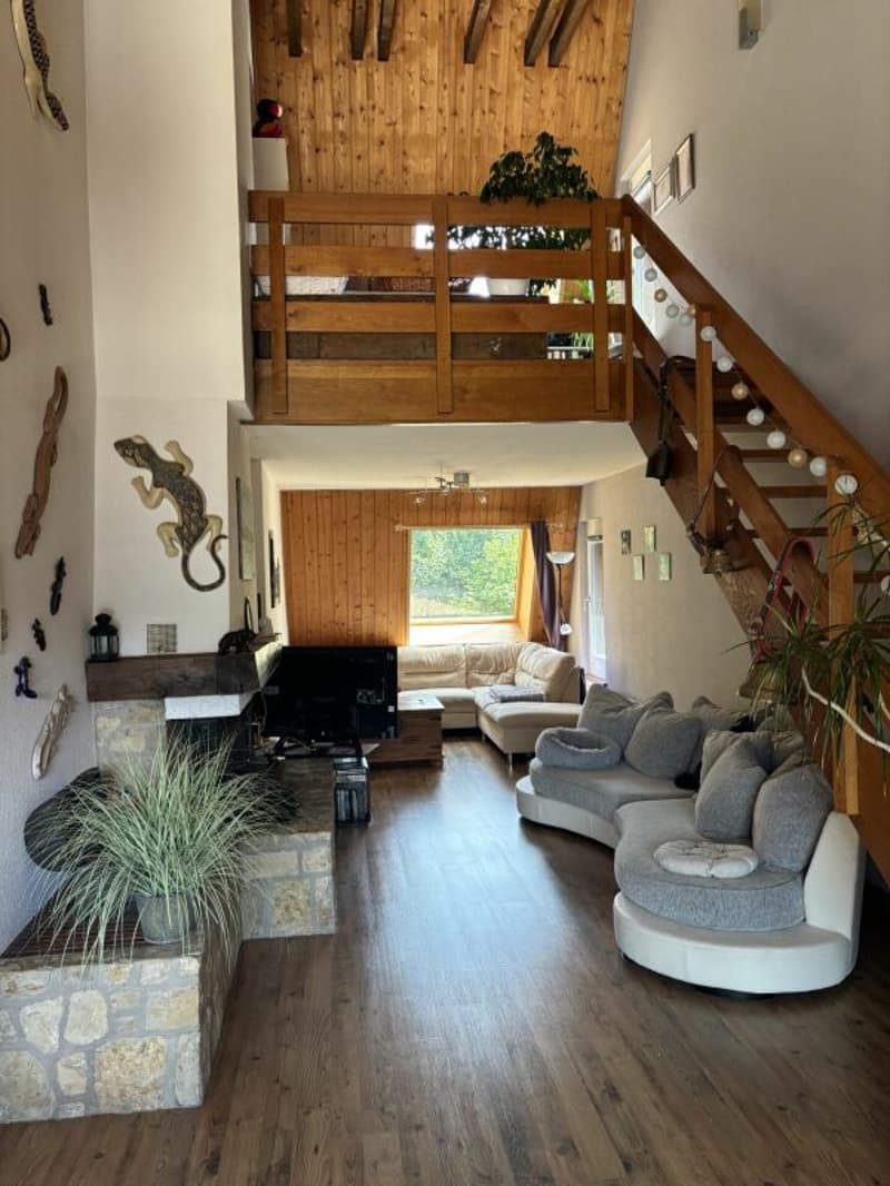 Duplex de 140 m² en dernier étage avec 3 chambres, terrasse et forêt (2)
