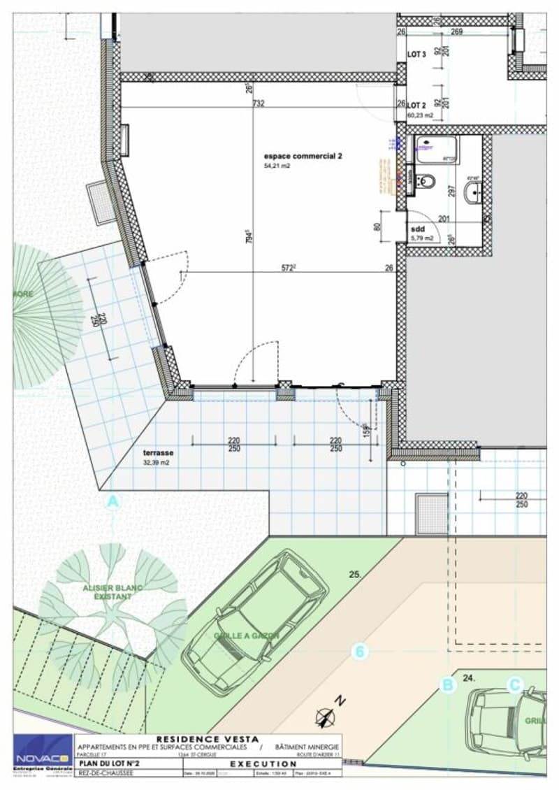 Arcade commerciale neuve avec deux terrasses, proche de la gare (5)