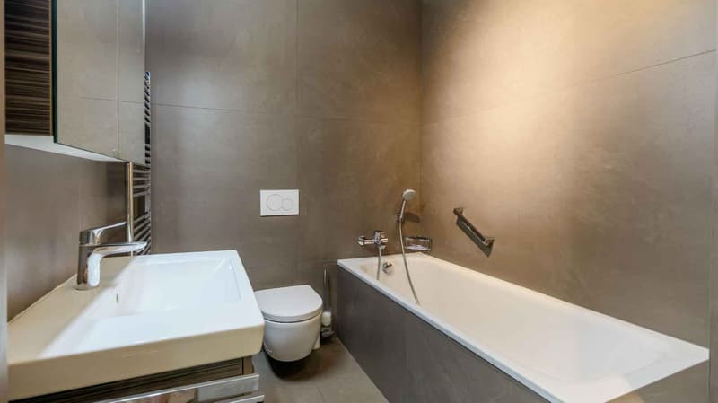 Salle de bains de la chambre parentale