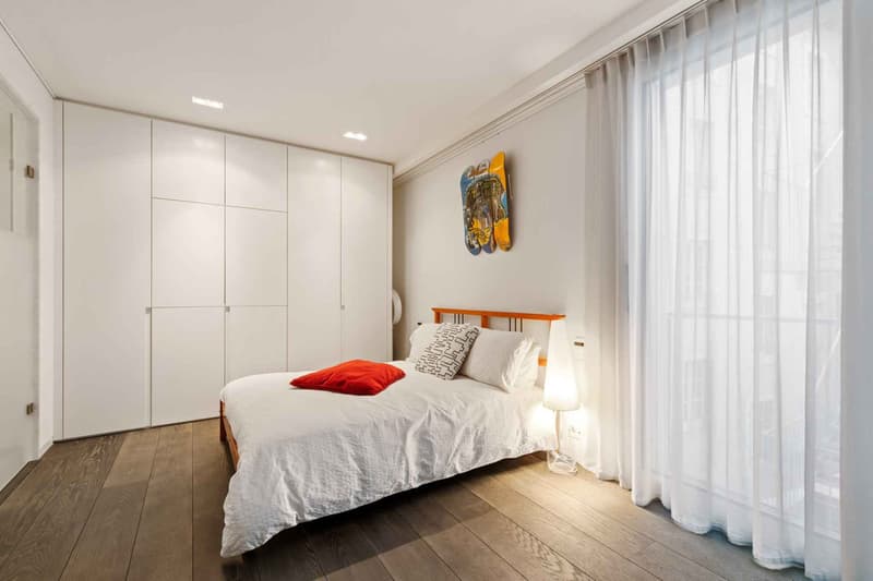 Chambre à coucher avec salle de bains attenante