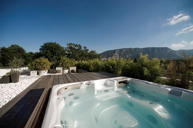 Duplex with balcony and rooftop terrace (1)