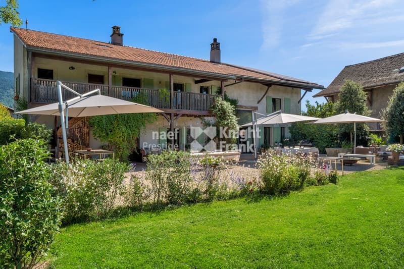 Luxurious family home renovated. (2)