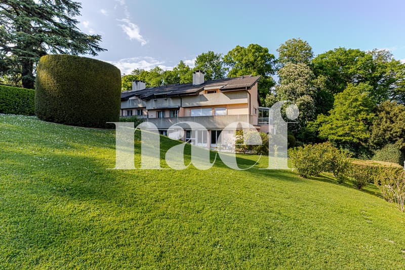 Elegant duplex with double height and tree-lined park in a prestigious residence (1)