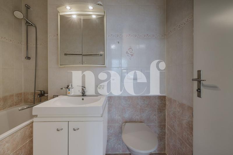 Salle de bains attenante