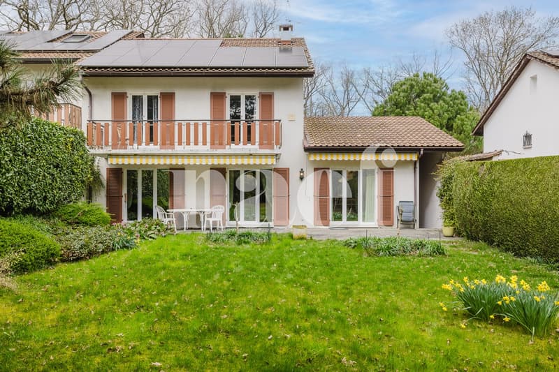 Charmante villa familiale avec jardin privatif dans un cadre verdoyant (1)