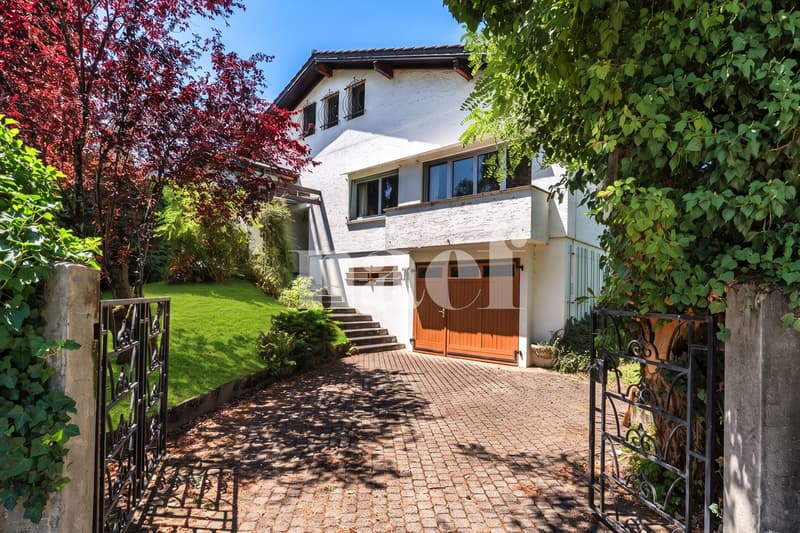 Villa de caractère sur une magnifique parcelle de plus de 1'200 m² au Grand-Saconnex (1)