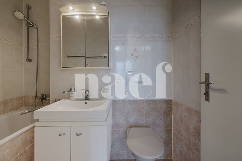 Salle de bains attenante