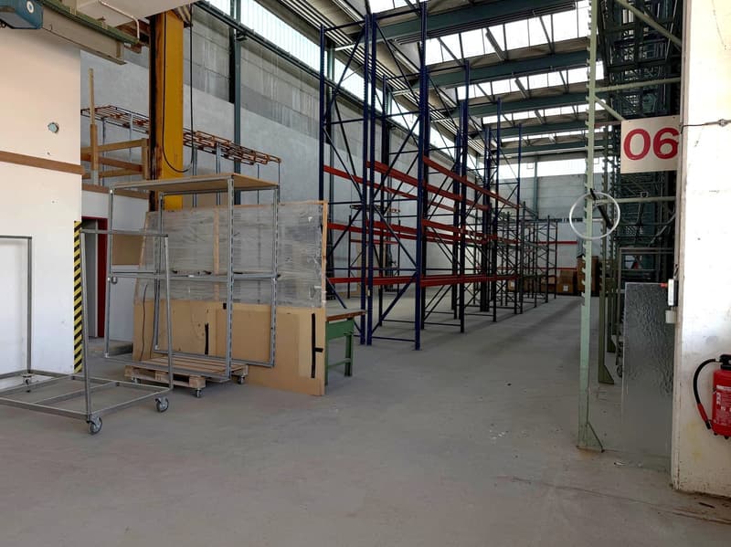 Winterthur-Grüze – versatile warehouse with office space (1)