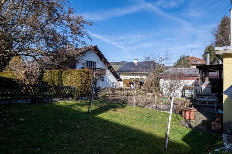 Casa unifamiliare in posizione centrale e buona con serra e stufa svedese a Rickenbach / LU (14)