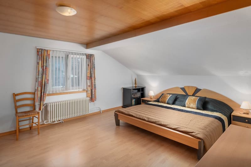 Casa unifamiliare in posizione centrale e buona con serra e stufa svedese a Rickenbach / LU (10)