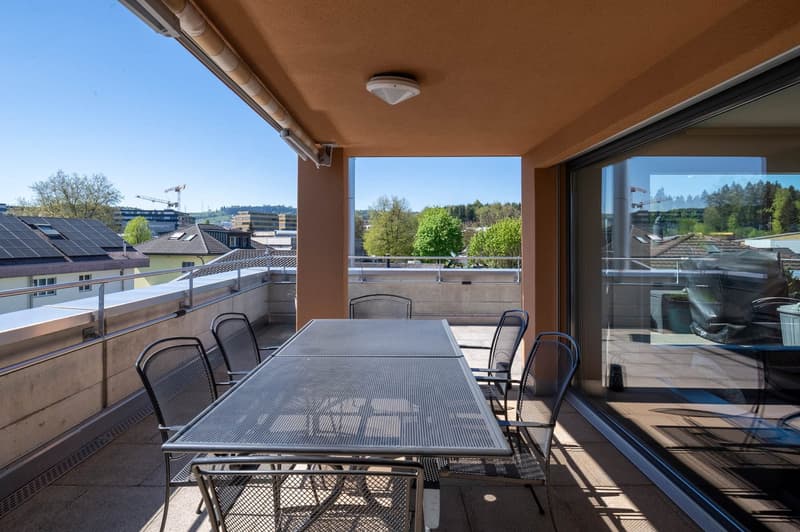 Exclusive single-family house with an apartment in a central location in Sursee (17)