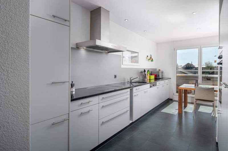 Exclusive single-family house with an apartment in a central location in Sursee (13)