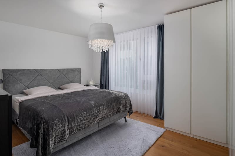 Traumhafte 4.5-Zimmer- Eigentumswohnung an kinderfreundlicher guter Lage (8)