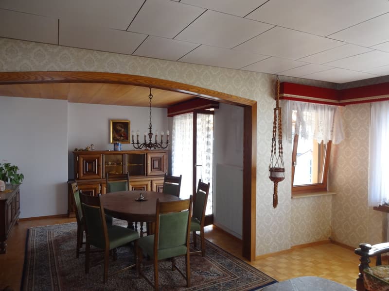 Charmantes Einfamilienhaus an guter, sonniger Lage mit grossem Garten und wunderbarer Weitsicht (3)