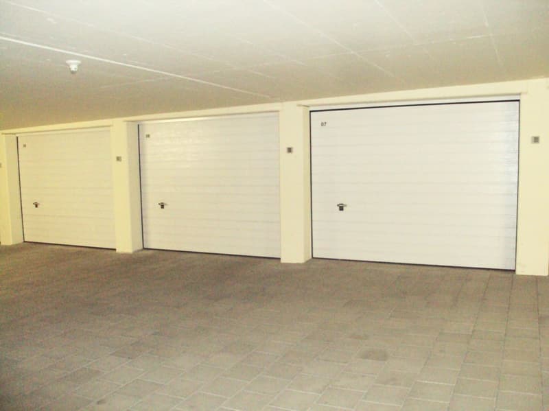 Rentable lockable garage box - for maximum security copy (2)