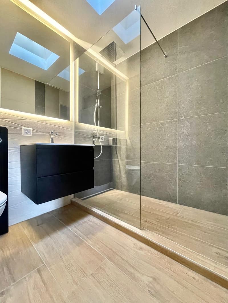 Newly renovated 3.5 room apartments with private washing machine/tumbler (25)