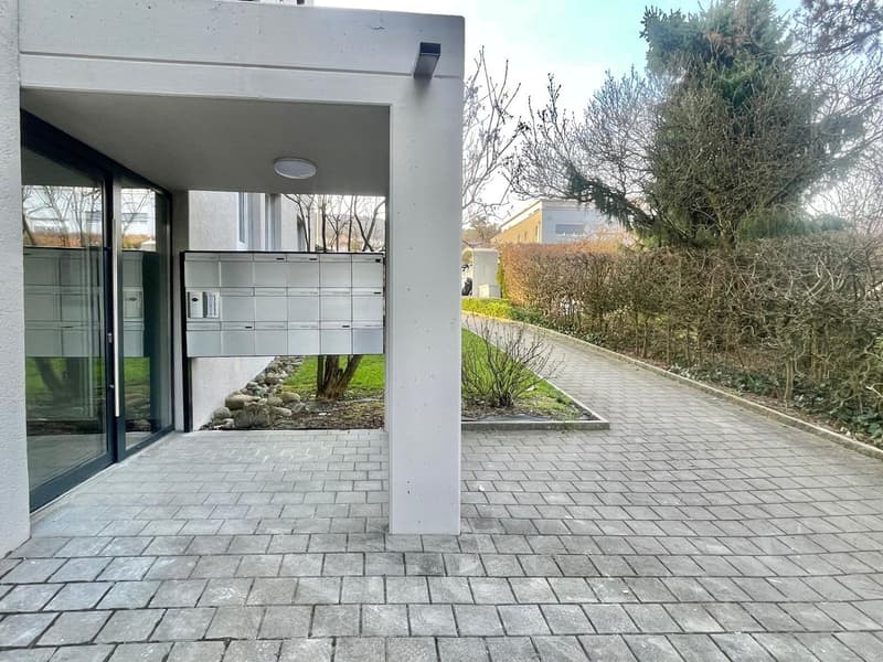 Newly renovated 3.5 room apartments with private washing machine/tumbler (41)