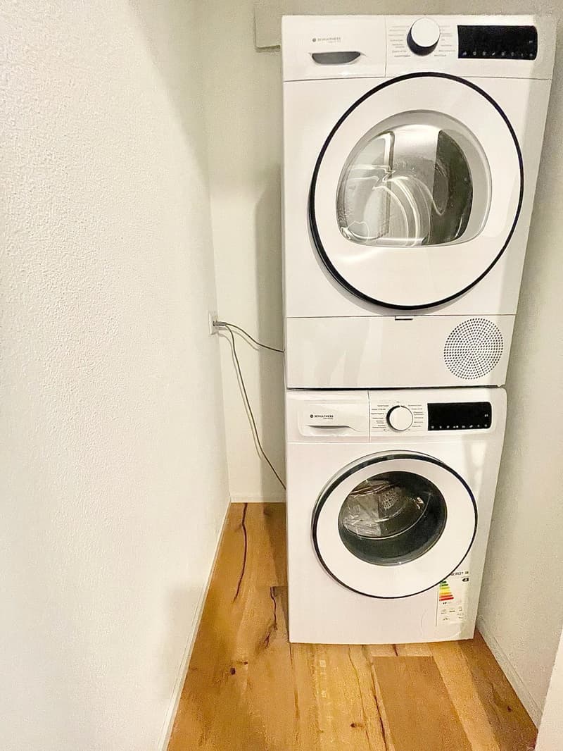 Newly renovated 3.5 room apartments with private washing machine/tumbler (30)