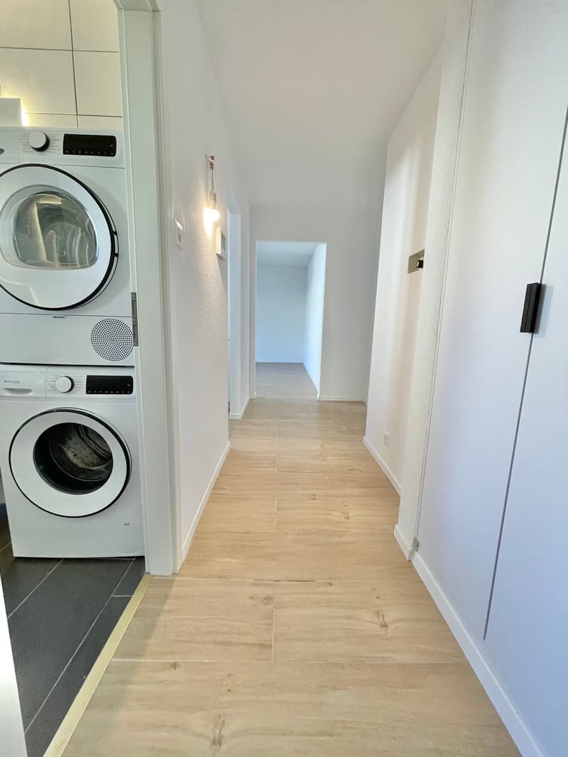 Appartement moderne 2.5 pièces avec lave-linge/sèche-linge à côté d'Emmencenter (13)