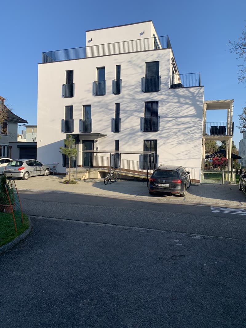 TOP moderne 3.5 Zimmer Wohnung zentral in Oftringen (9)