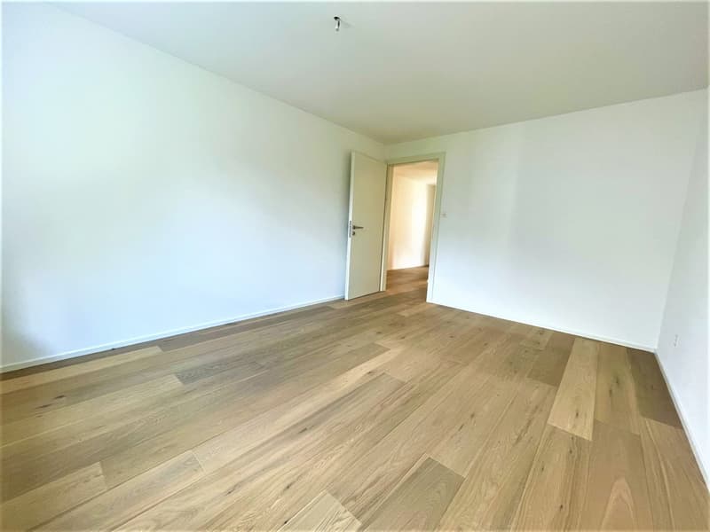TOP MODERENE PREISWERTE 3.5 ZIMMER WOHNUNG AN RUHIGER LAGE (4)