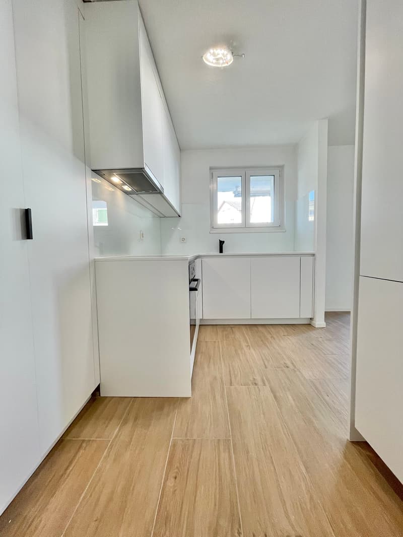 Moderne 2.5 Zimmer Wohnungen mit Waschmaschine/ Tumbler neben Emmencenter (3)