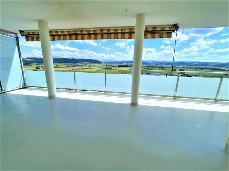 Preiswerte, grosszügige 4.5 Zimmer Wohnungen an Hanglage mit genialer Panoramasicht (16)
