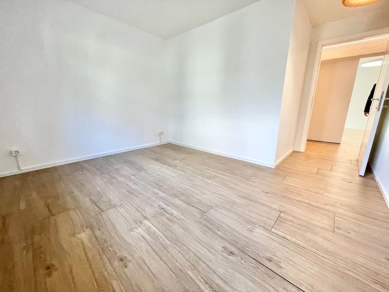TOP MODERNE 3.5 ZIMMER WOHNUNG ZENTRAL IN EMMENBRÜCKE (9)