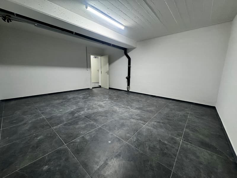 Great hobby rooms incl. WC for rent at a super location! (2)