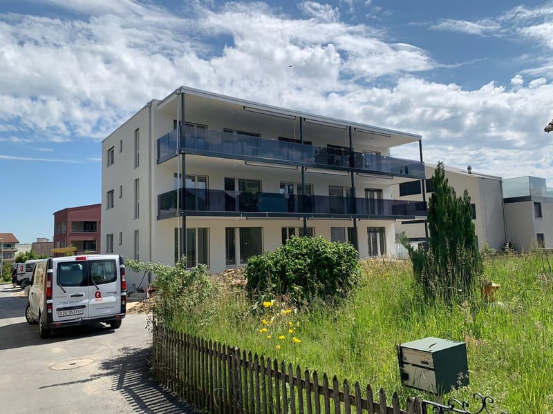 Moderne 3.5-Zimmer-Wohnung mit Bergblick in Emmen (4)