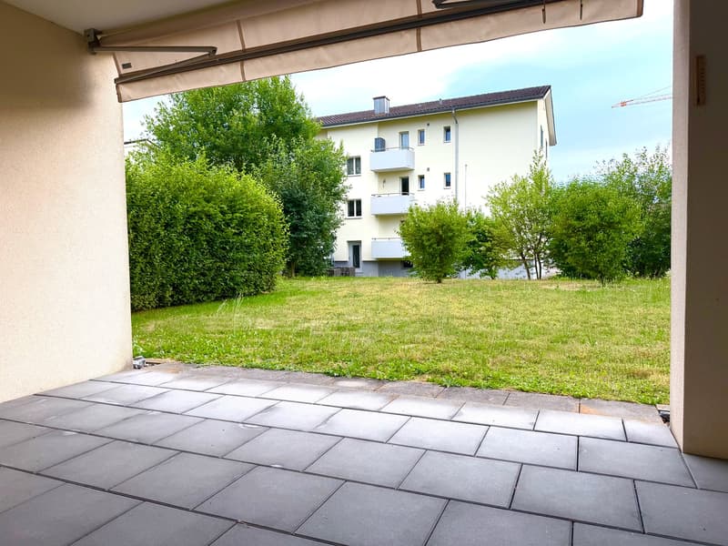Ampio appartamento di 2,5 locali con giardino a Schötz (15)