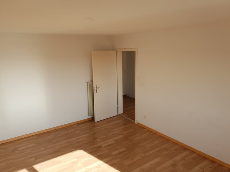 Helle 5.5-Zimmer-Wohnung mit Balkon und schöner Aussicht in Oftringen (6)