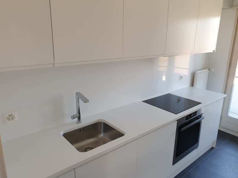 Helle 5.5-Zimmer-Wohnung mit Balkon und schöner Aussicht in Oftringen (1)