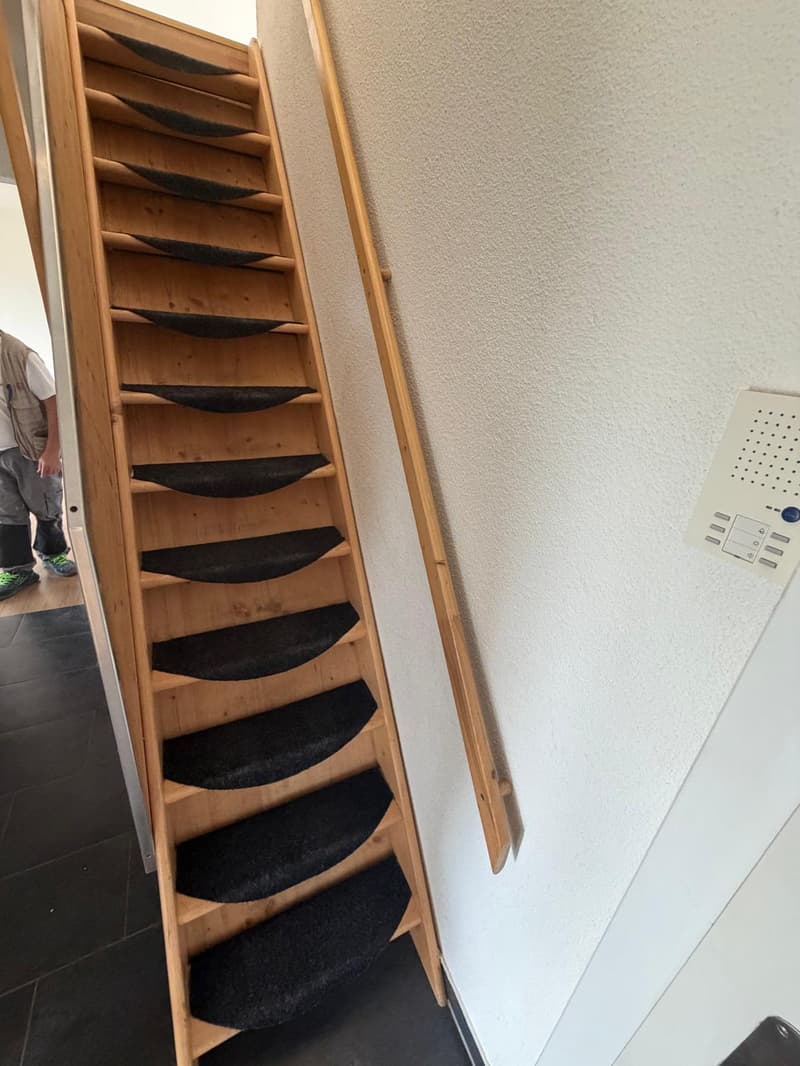 Charmante 4-Zimmer-Dachwohnung mit Aussicht in Luzern-Reussbühl (3)