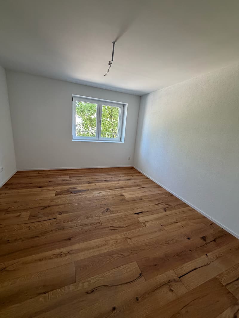 ERSTVERMIETUNG: Wunderschöne 2.5 Zimmerwohnung an toller Lage (7)