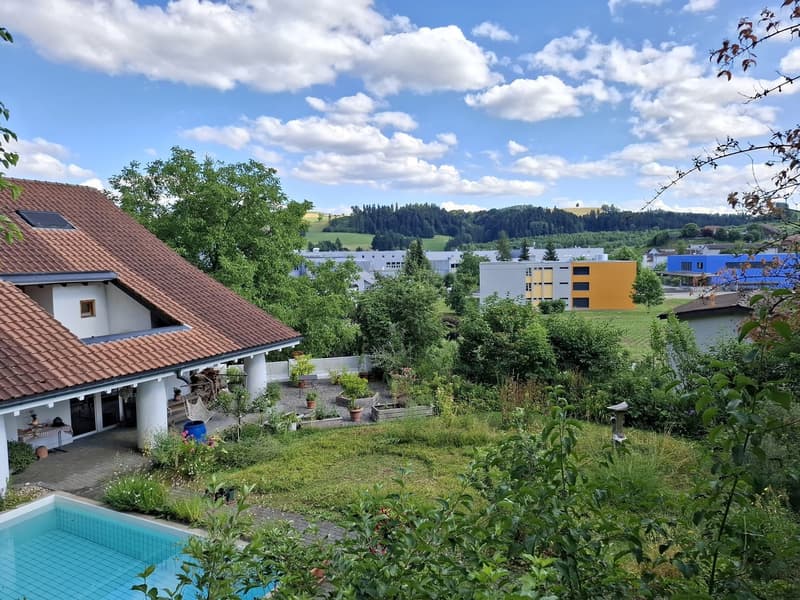 Living with heart and character - single-family house with commercial space (10)