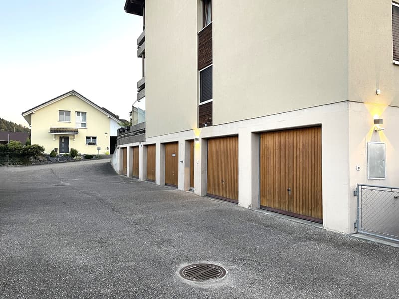 Einzelgarage mit Torautomat