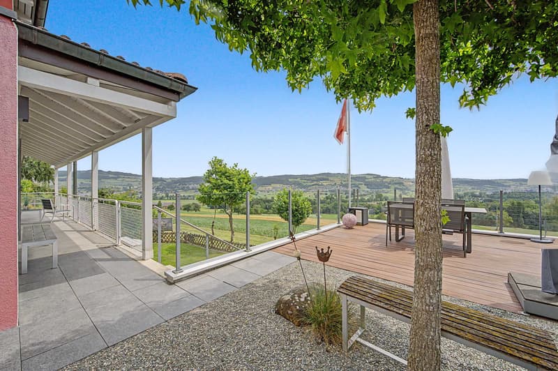 Spacious living in the countryside - 7-room single-family house with a far-reaching view (6)