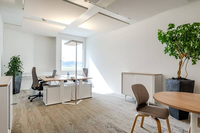 Möbliertes Büro mit 2 Arbeitsplätzen und Business Services