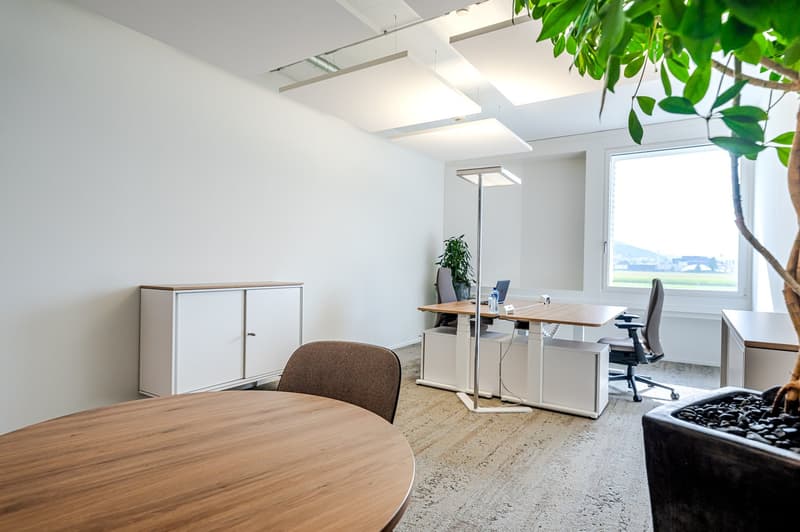 Möbliertes Büro mit 2 Arbeitsplätzen und Business Services