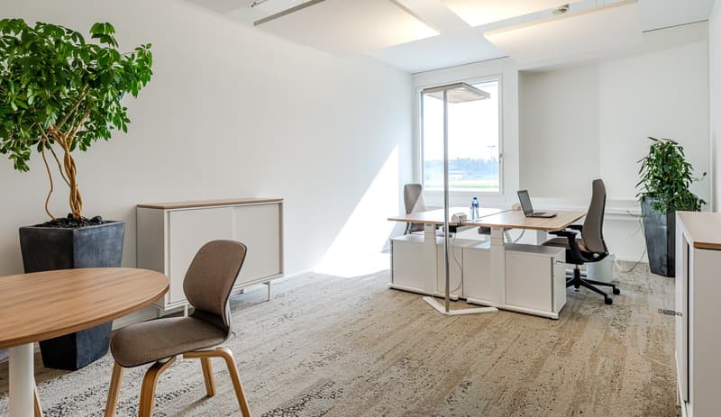 Möbliertes Büro mit 2 Arbeitsplätzen und Business Services