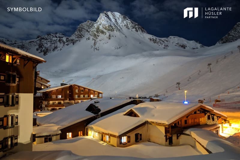 Graubünden: Alpenhotel zu verkaufen (1)
