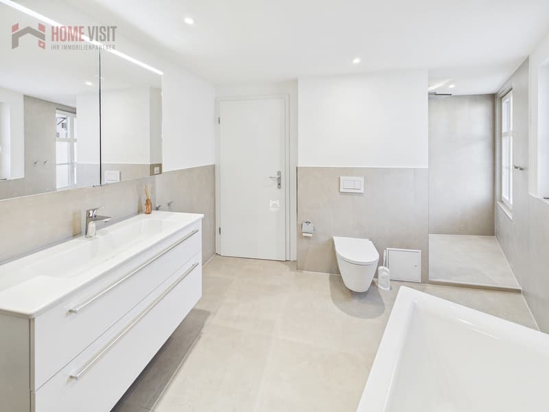 Badezimmer - grosszügig, modern und mit hochwertigen Materialien