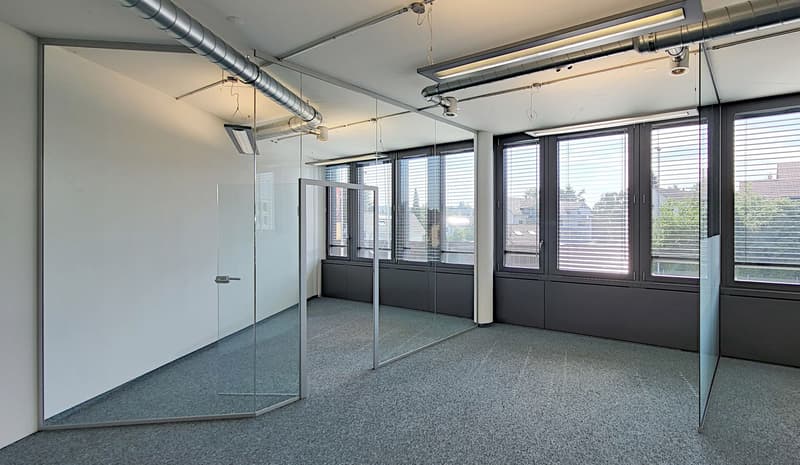 Hochwertige Büroflächen mit Open Space und Abtrennungen/Sitzungszimmer (1)