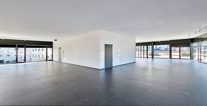 Due piani incl. area al piano terra in posizione prominente - 900 m² di spazio ufficio/commerciale! (3)