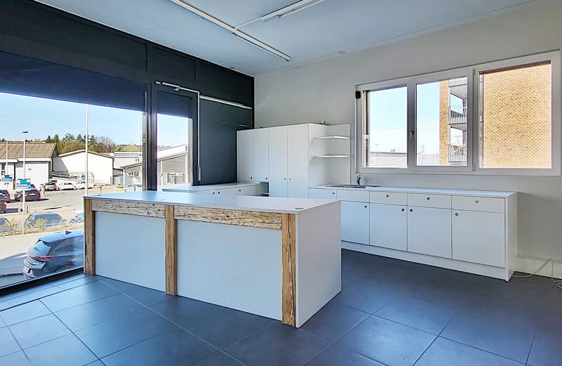 Due piani incl. area al piano terra in posizione prominente - 900 m² di spazio ufficio/commerciale! (5)