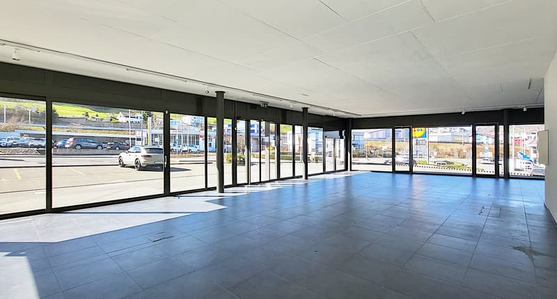 Due piani incl. area al piano terra in posizione prominente - 900 m² di spazio ufficio/commerciale! (2)
